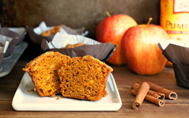 Pumpkin-Apple Streusel Muffins