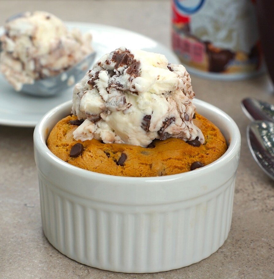 Single Serving Deep-Dish Chocolate Chip Cookie